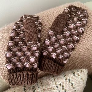 Hand Knit Mittens 🧶🌸